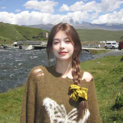 女孩的钓鱼慢活